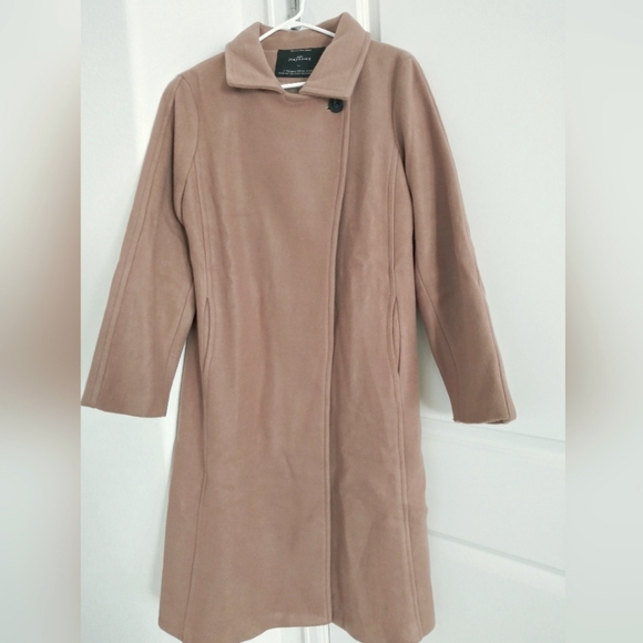 Winter coat - Picture 1 of 4